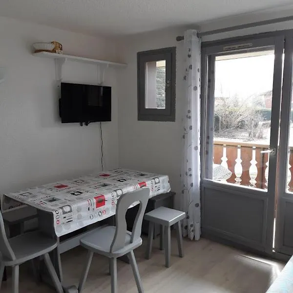 לה קארו ד'ארש Le Chalet Des Neiges 0*, לה קארו ד'ארש צרפת